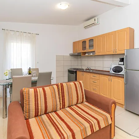 Lägenhet Brnas Kaštela