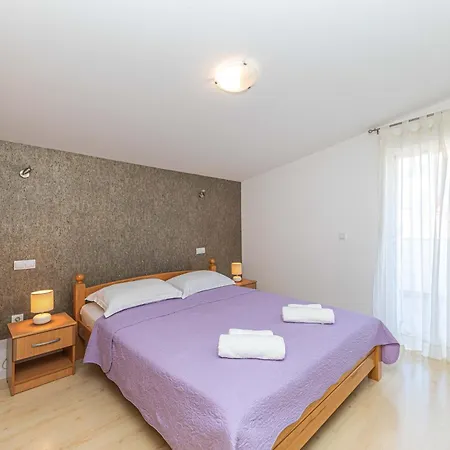 Lägenhet Brnas Kaštela