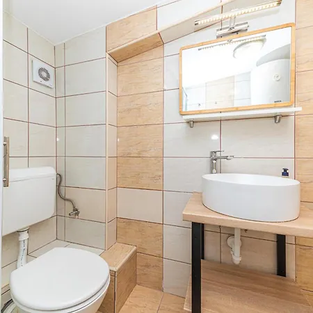 Brnas Lägenhet Kaštela